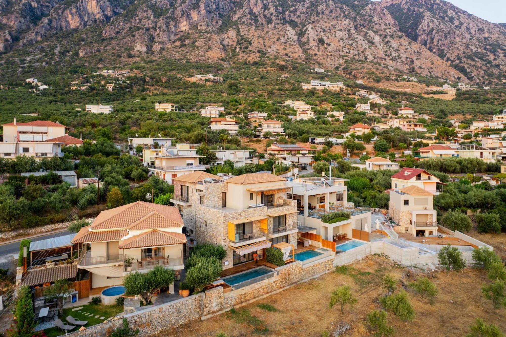 Ferienwohnung Petrichor Kalamata Exterior foto