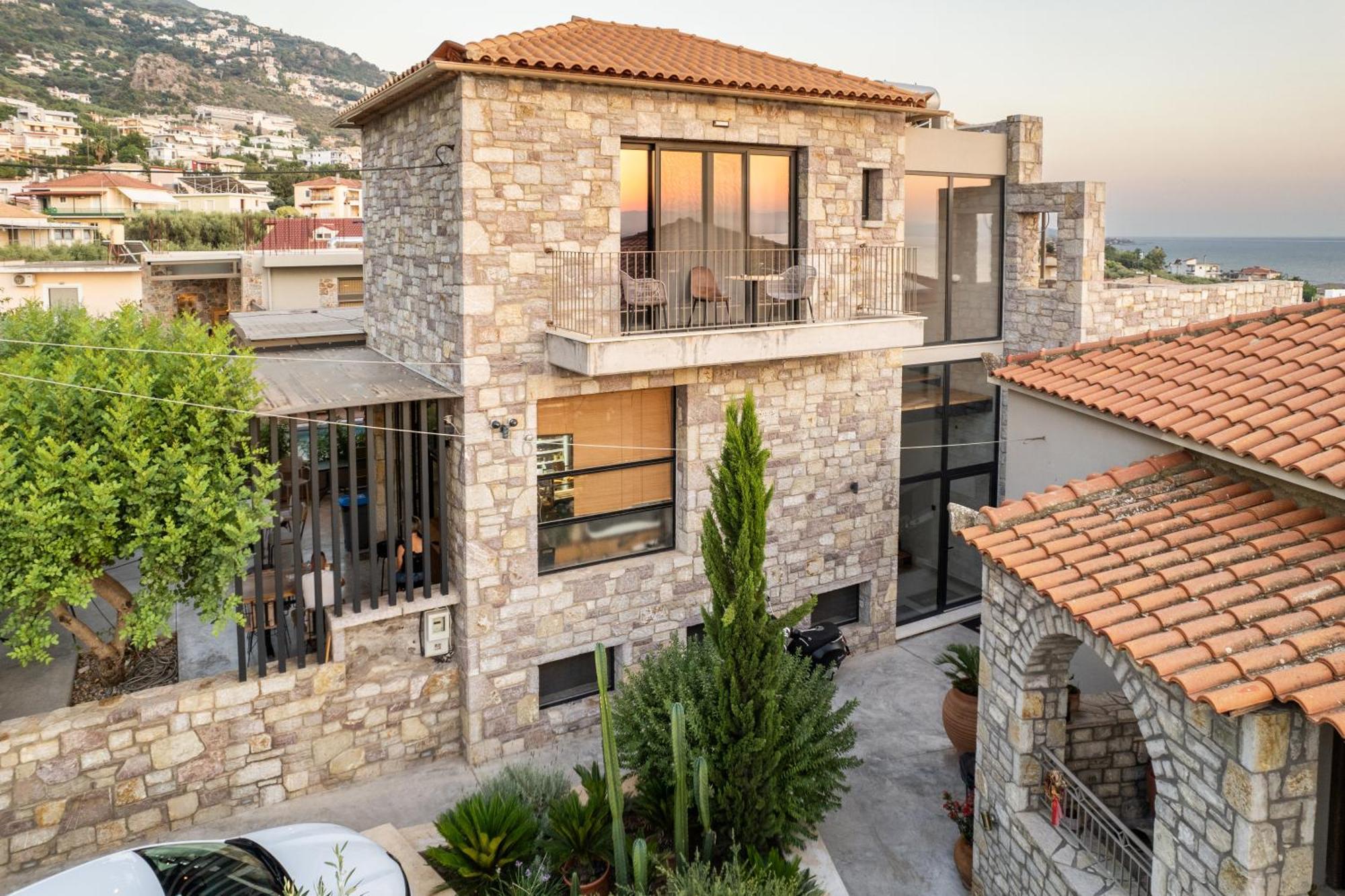 Ferienwohnung Petrichor Kalamata Exterior foto